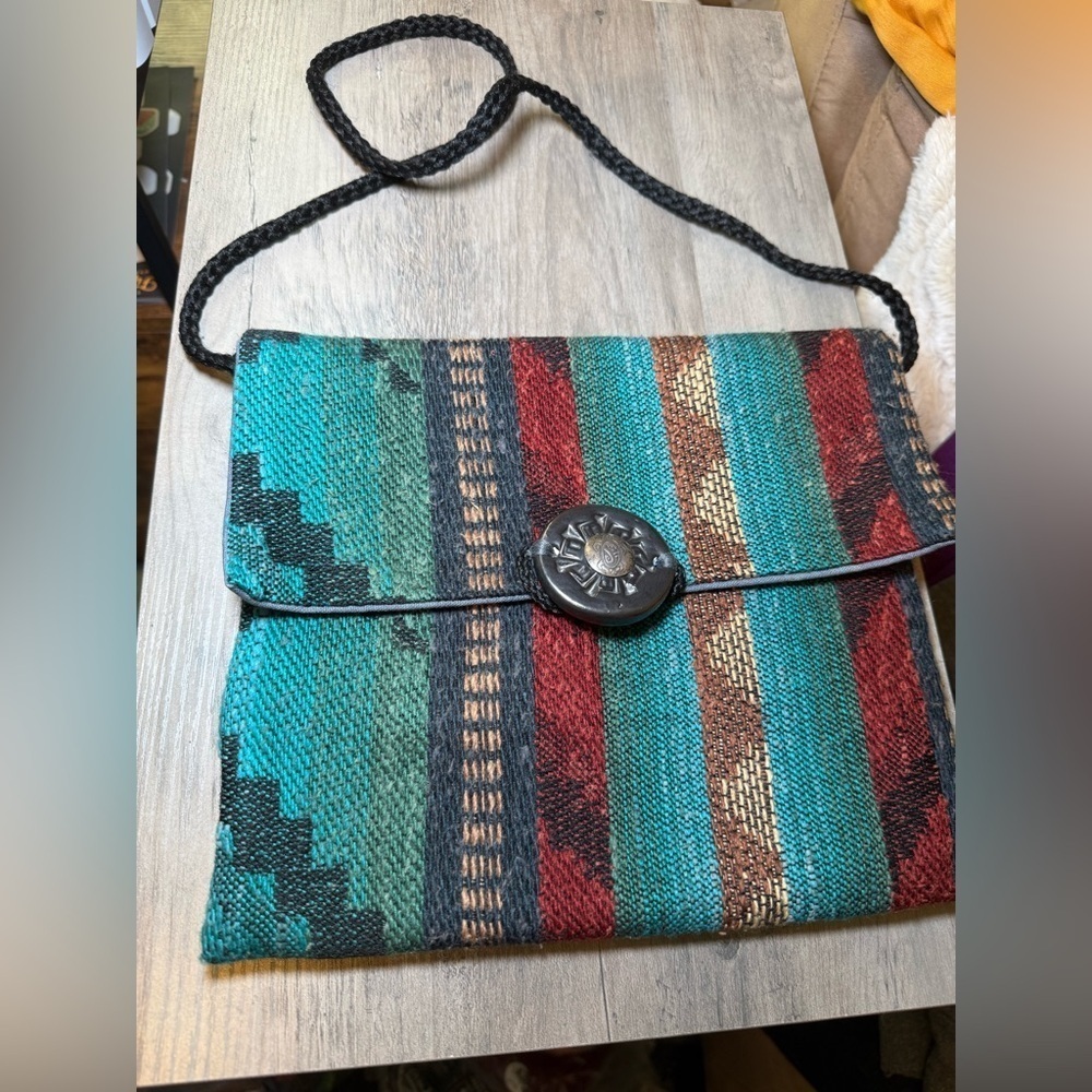 Southwestern KILIM Flap Shoulder Bag Medallion Close Braided Black Strap 10x8